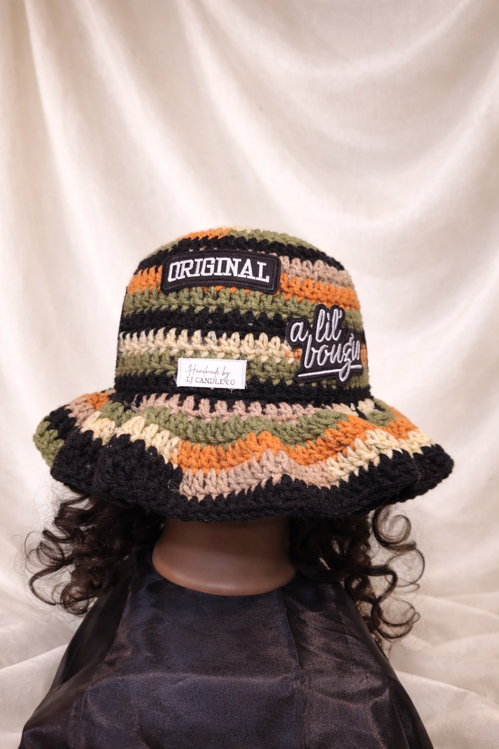 Patched Wavy Bucket Hat